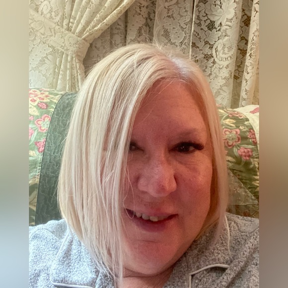 Meet your Posher, Sue - Picture 14 of 16